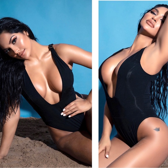 Yandy Plunge Pool One Piece Swimsuit Black Size Large One Piece Swimwear NEW - Picture 2 of 11